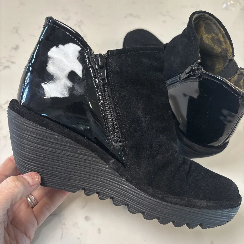 Fly London Suede‎ & Patent Leather Wedge Booties Black 501266005 SZ 37 US 6.5/7